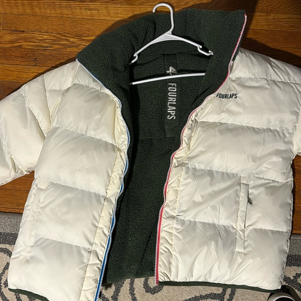 New with tags! 4 Laps Polar Quilted Sherpa Jacket size L